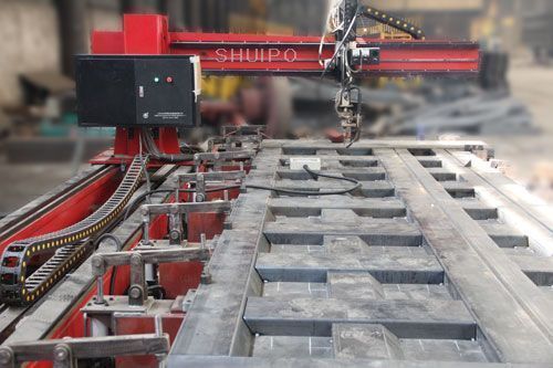 水泊焊割--数控厢板自动焊接机 水泊焊割--数控厢板自动焊接机