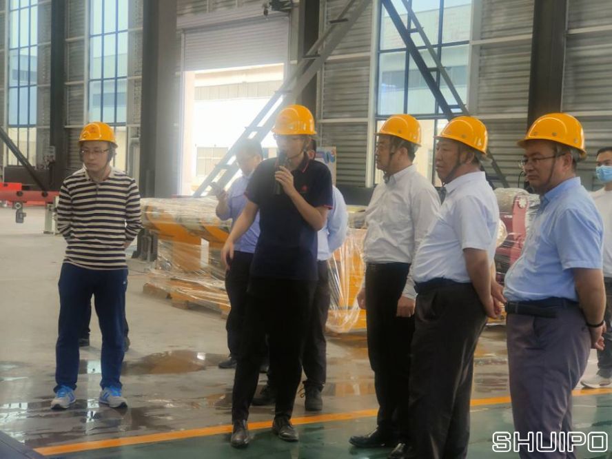 山东省科学院激光研究所所长贾中青、山东省机械设计研究院院长林江海带领激光、高端装备领域专家一行9人到水泊焊割实地调研2